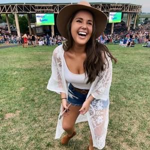 Meet your Posher, Christine